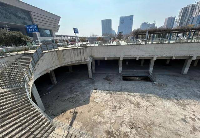 高铁站东广场缘何成终极赢家？看胖东来郑州首店选址“神逻辑”