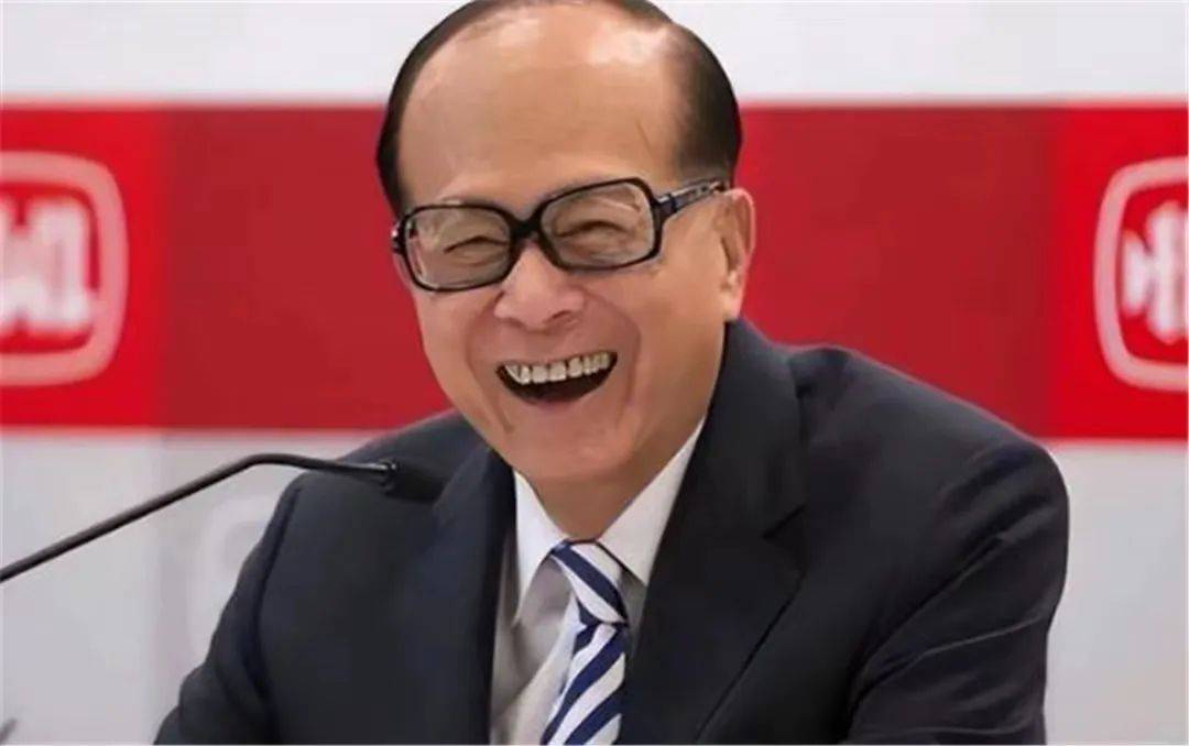 李嘉诚15天内签字，美国对华交易亮一张红牌：不能为赚钱出卖灵魂