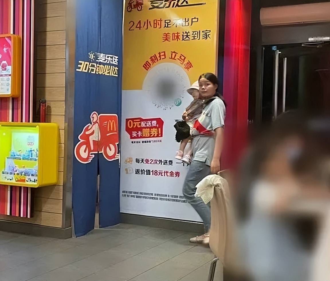 曾被全网心疼的“21岁送外卖单亲妈妈”买房：终于有家了