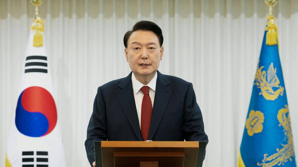 支持率反超，尹锡悦被逼下台，李在明沉默不语，韩国被列入黑名单