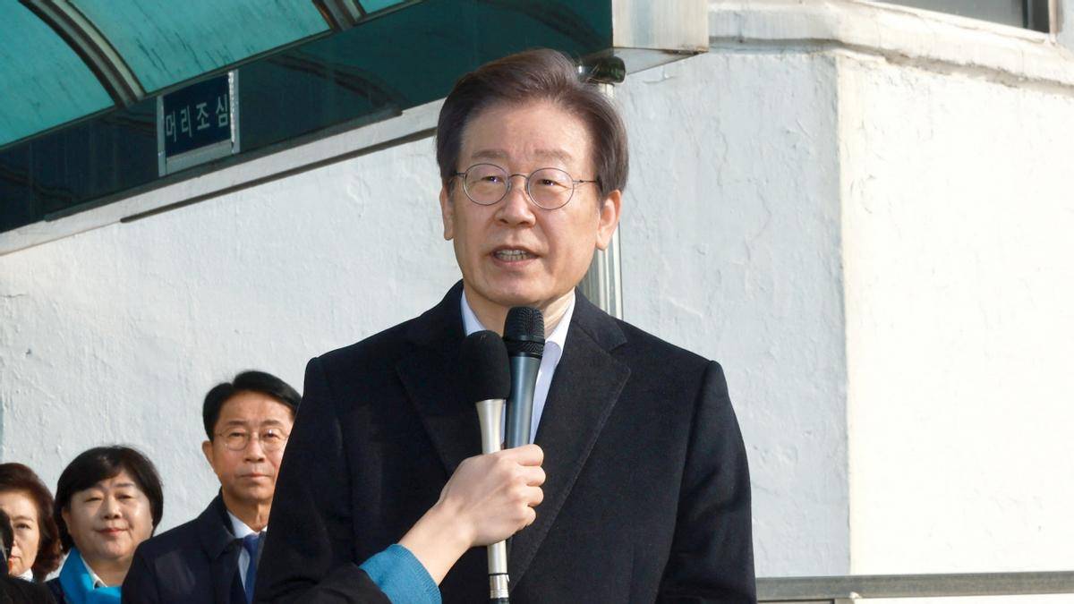 支持率反超，尹锡悦被逼下台，李在明沉默不语，韩国被列入黑名单