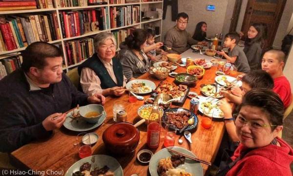 美国“吃货”欲哭无泪：特朗普逼着中餐馆换料，味儿不对了