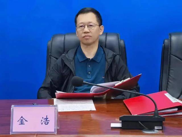 中央巡视组刚进驻，市委副书记就被查