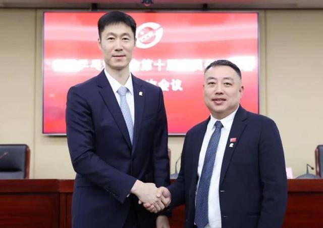 刘国梁泪洒会场，“乒乓球是融入血脉的信仰”，国际乒联：他将继续担任两项重要职务