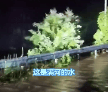 湖南石门一村支书深夜洪水中喊话“不要睡觉”被全网爆赞，当事人：村里道路已抢通
