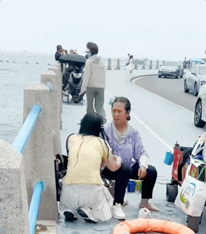 全网点赞！58岁“玉米阿姨”跳海救人 后续来了
